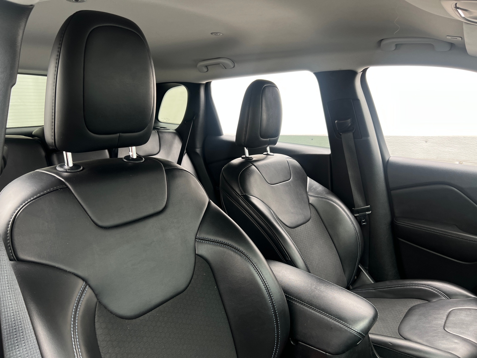 Thumbnail: 2019 Jeep Cherokee - 2