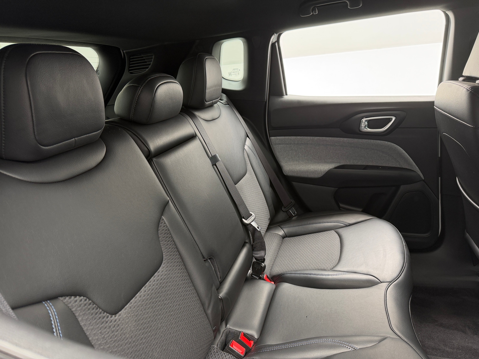 Thumbnail: 2023 Jeep Compass - 6
