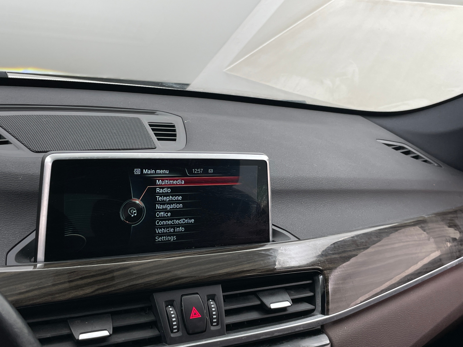 Thumbnail: 2016 BMW X1 - 3
