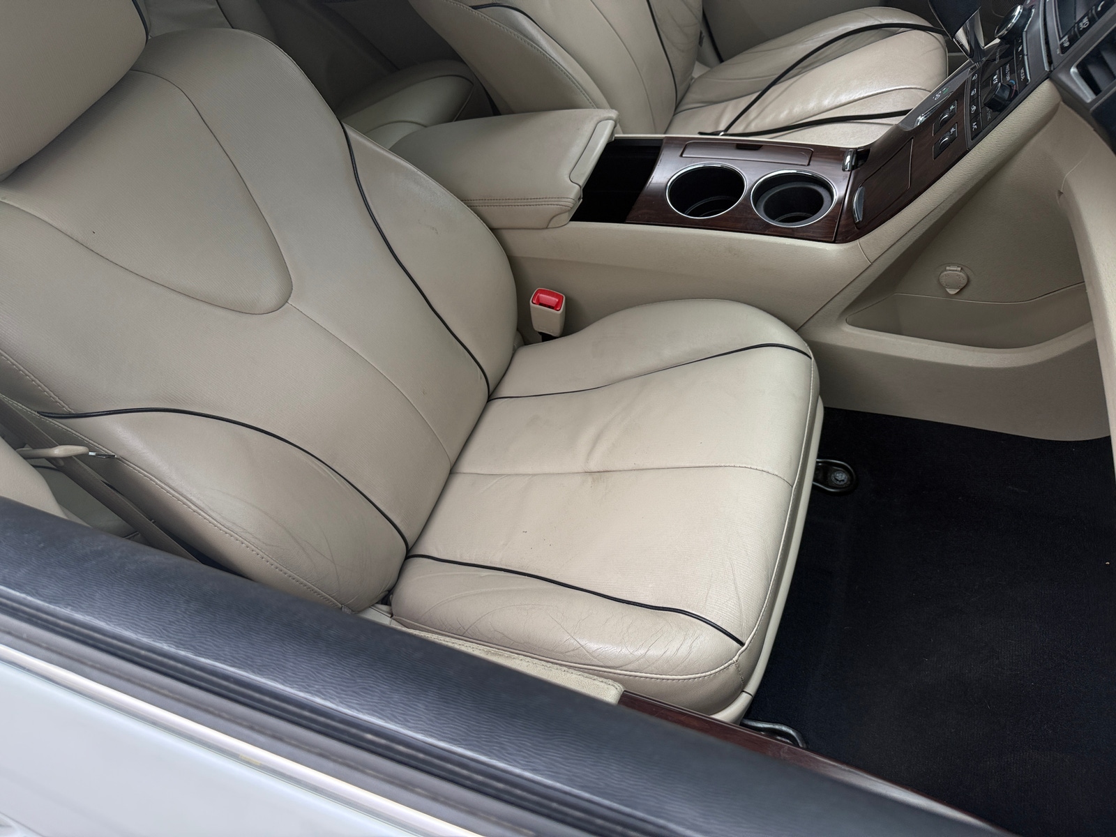 Thumbnail: 2014 Toyota Venza - 2
