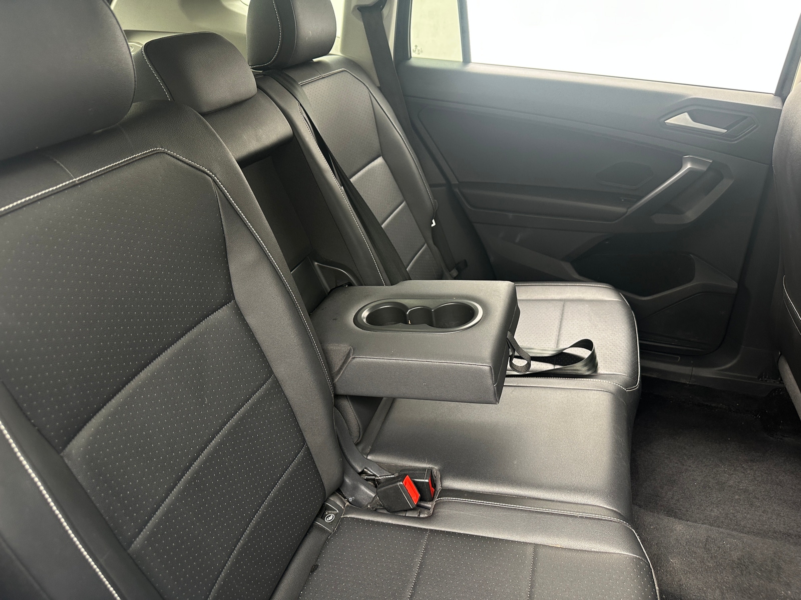 Thumbnail: 2021 Volkswagen Tiguan - 5