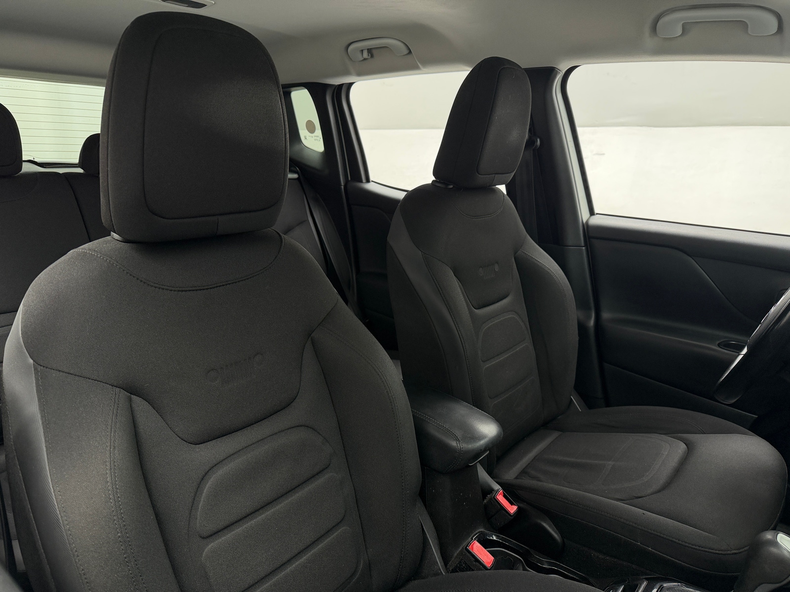 Thumbnail: 2017 Jeep Renegade - 2