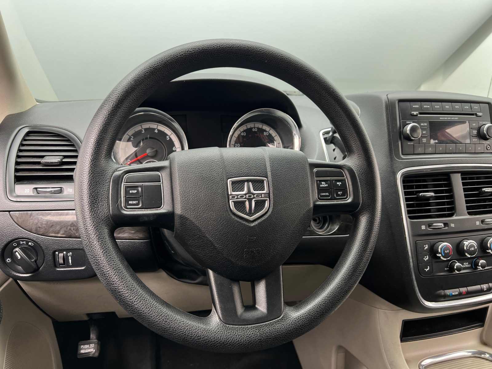 Thumbnail: 2016 Dodge Grand Caravan - 5