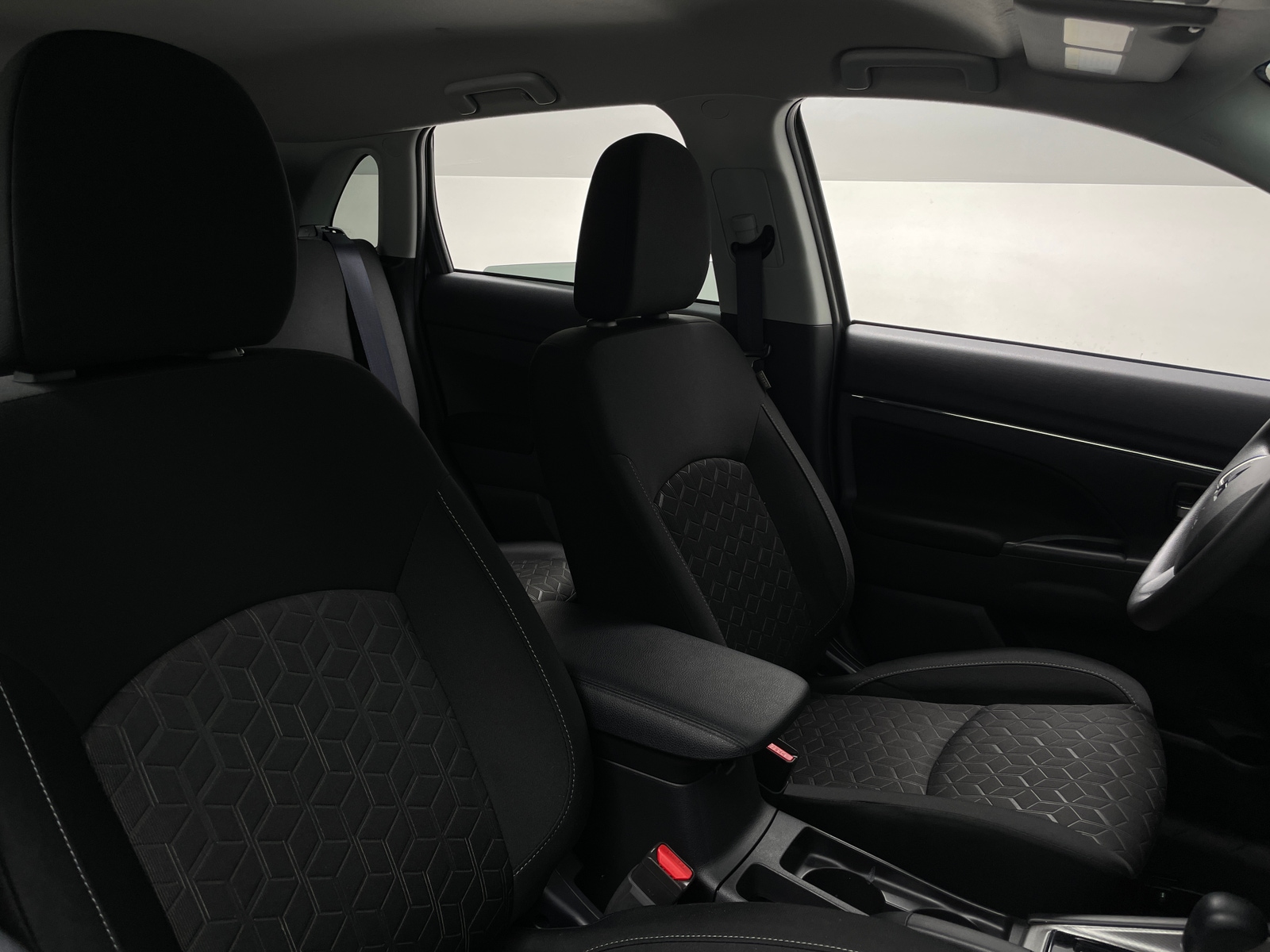 Thumbnail: 2025 Mitsubishi Outlander Sport - 2
