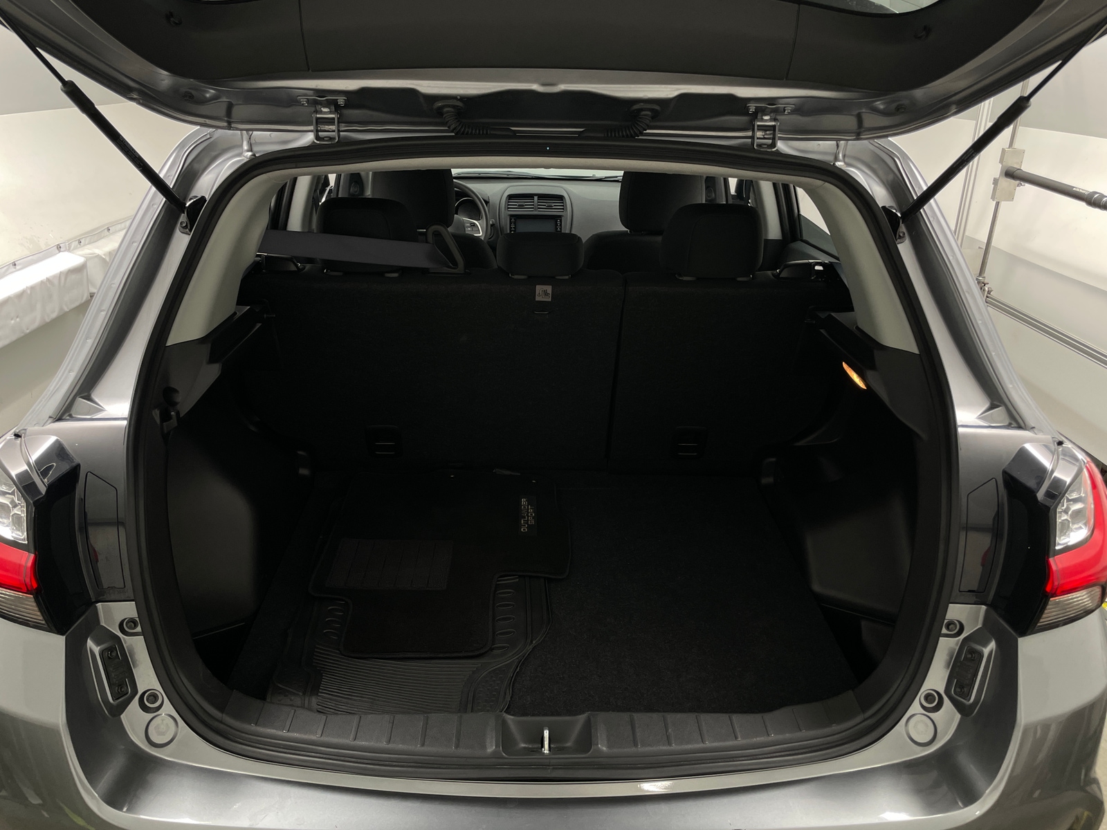 Thumbnail: 2025 Mitsubishi Outlander Sport - 7