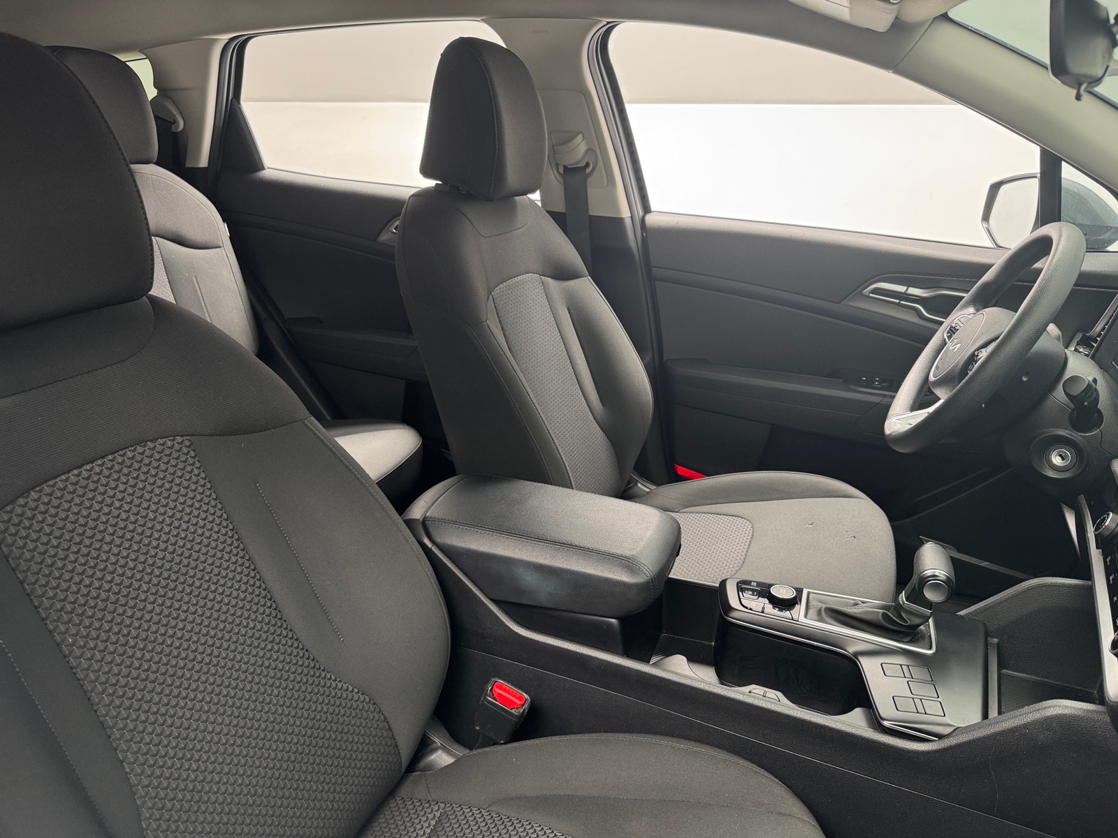 Thumbnail: 2025 Kia Sportage - 2