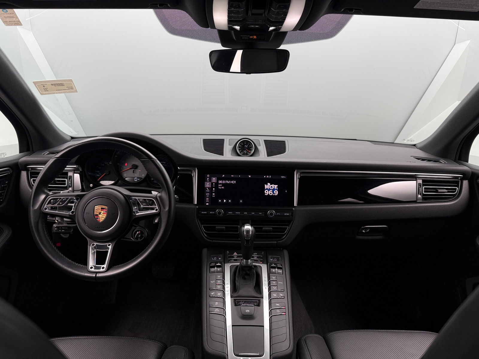 Thumbnail: 2019 Porsche Macan - 2