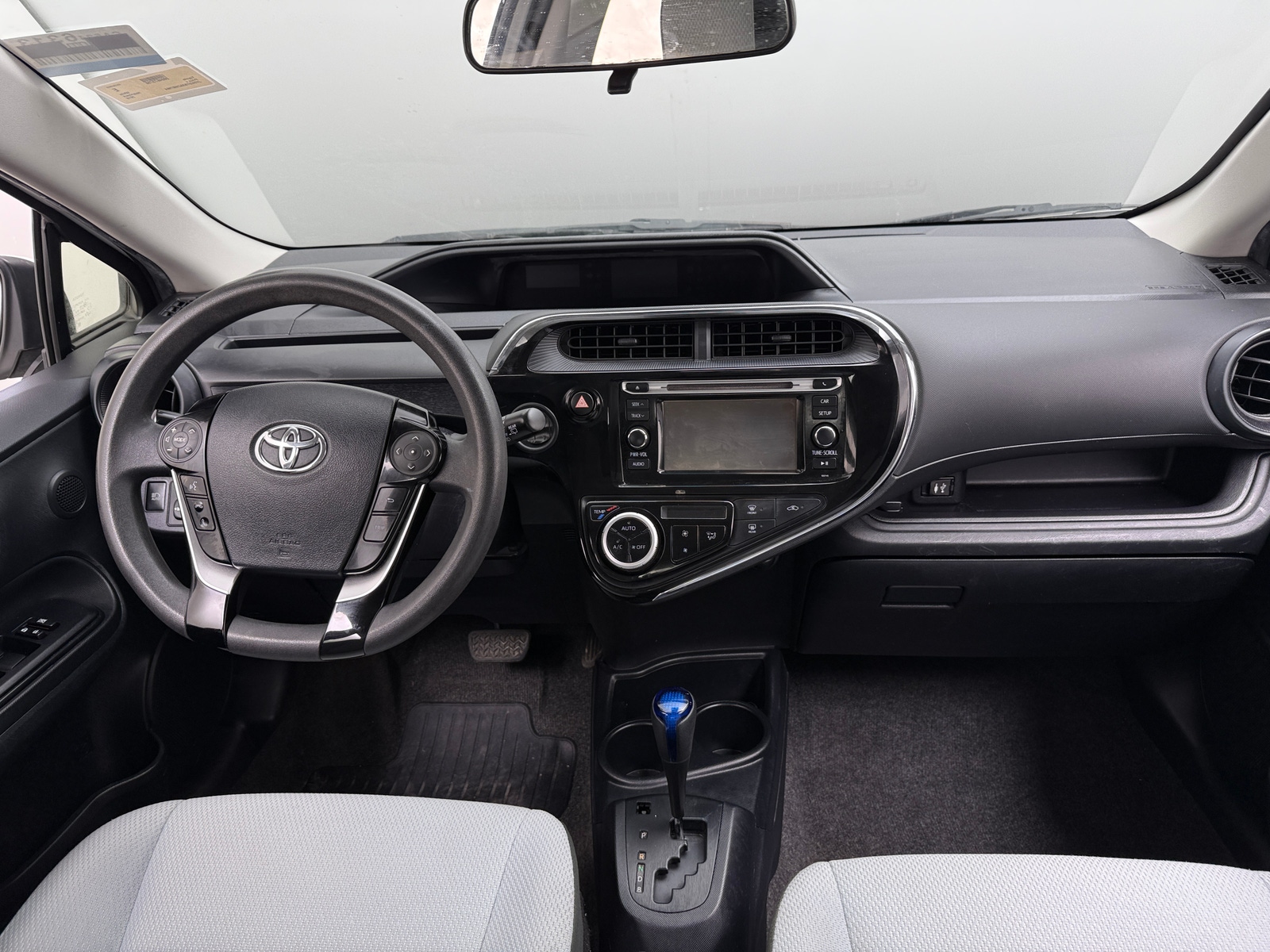 Thumbnail: 2018 Toyota Prius c - 3
