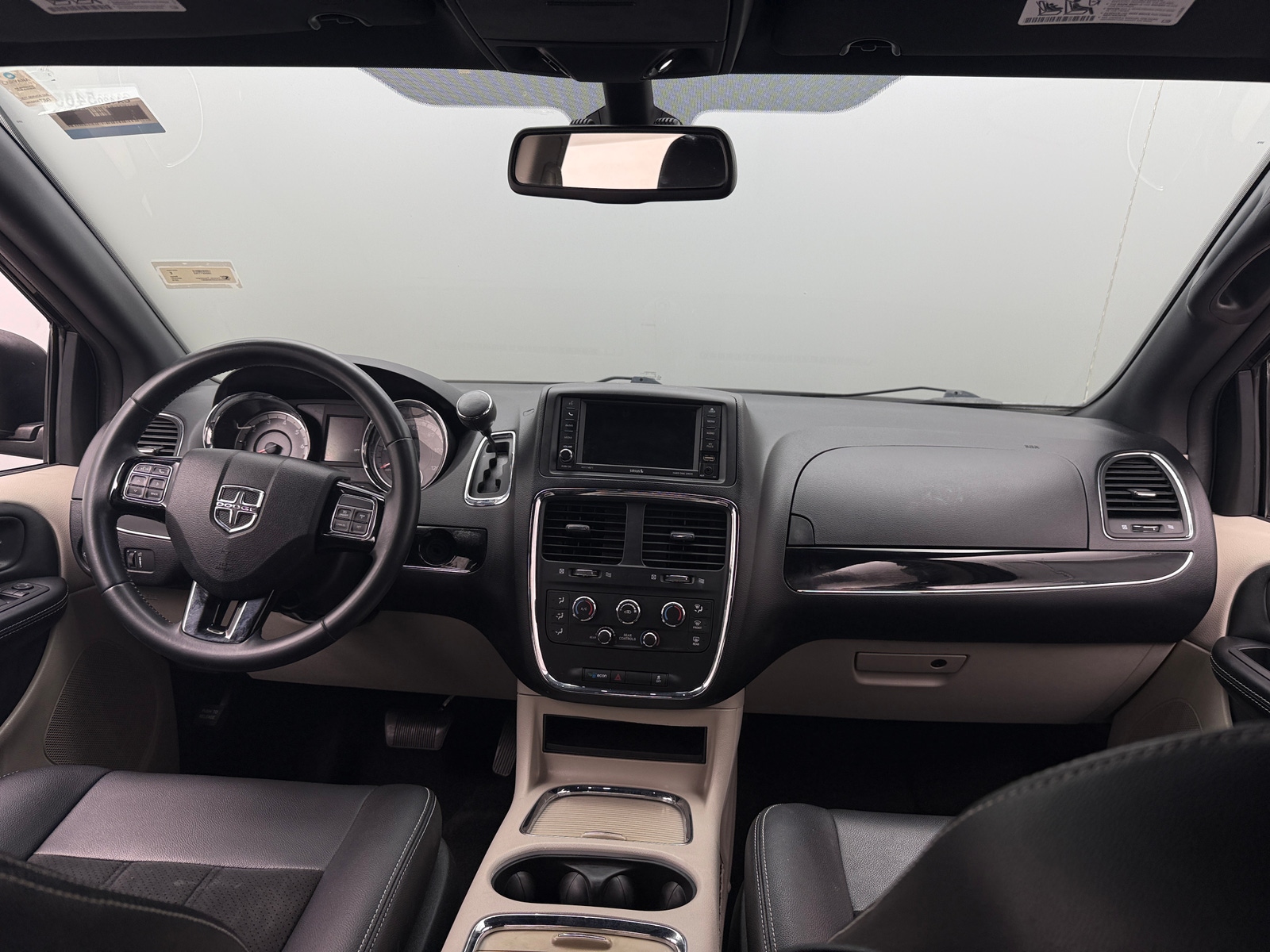Thumbnail: 2019 Dodge Grand Caravan - 2