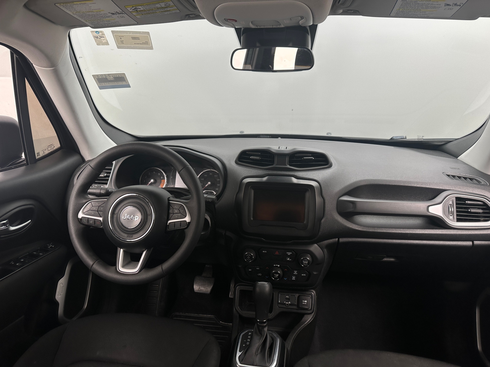 Thumbnail: 2021 Jeep Renegade - 3