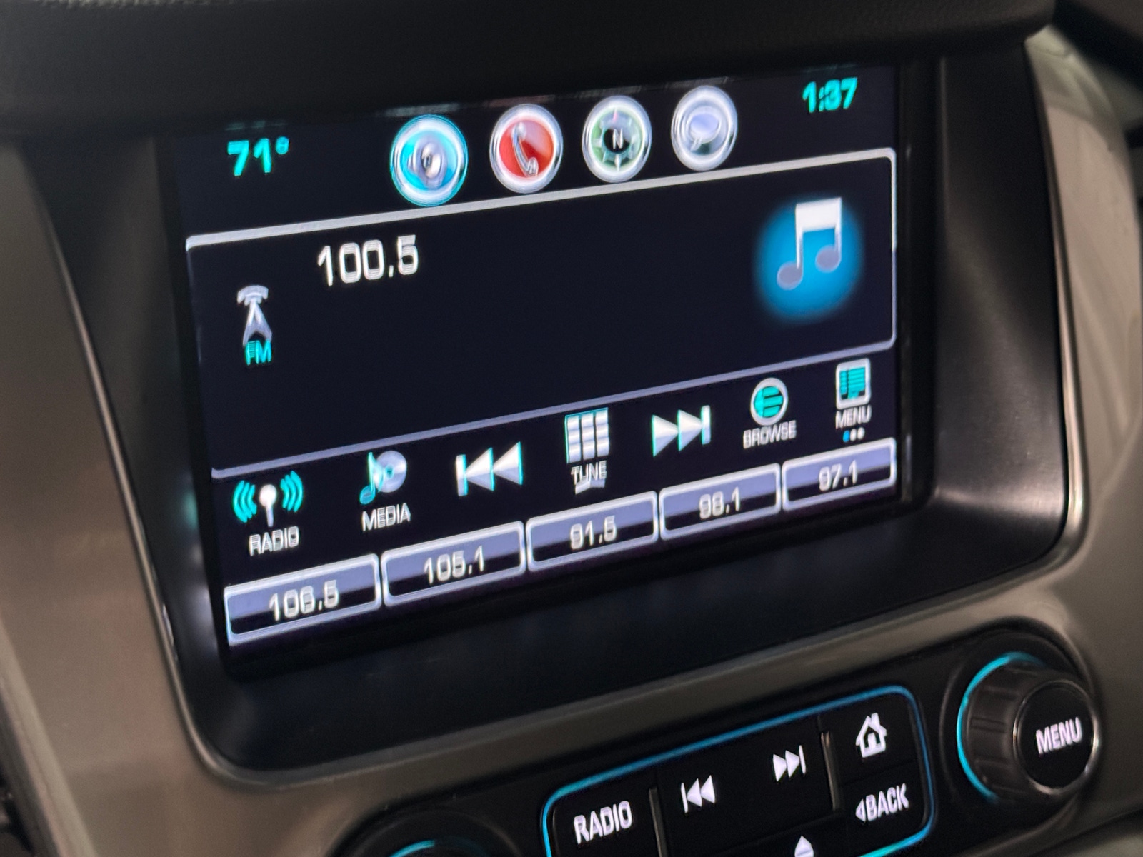 Thumbnail: 2019 Chevrolet Suburban - 3