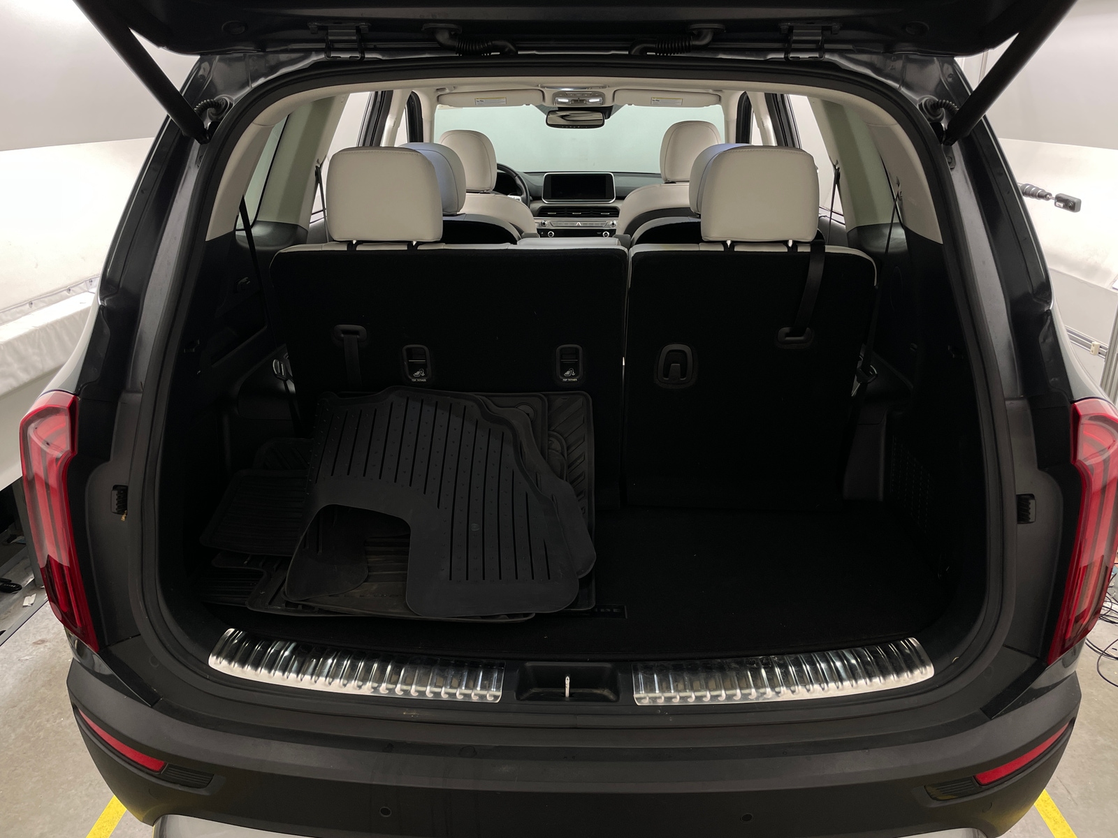 Thumbnail: 2021 Kia Telluride - 6
