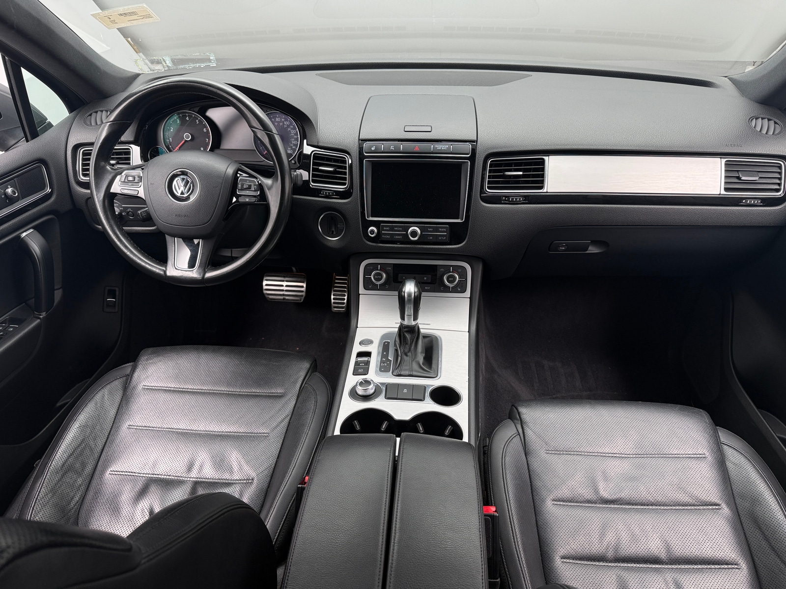 Thumbnail: 2017 Volkswagen Touareg - 3