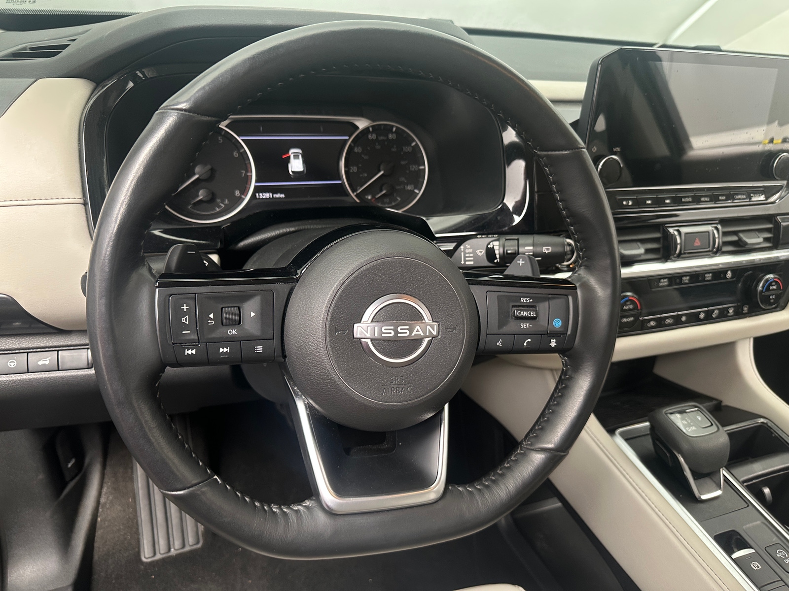 Thumbnail: 2023 Nissan Pathfinder - 4