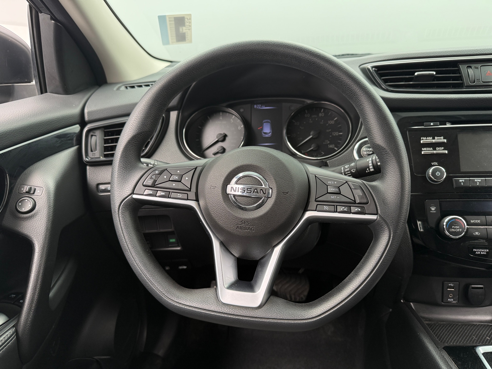 Thumbnail: 2017 Nissan Rogue Sport - 5