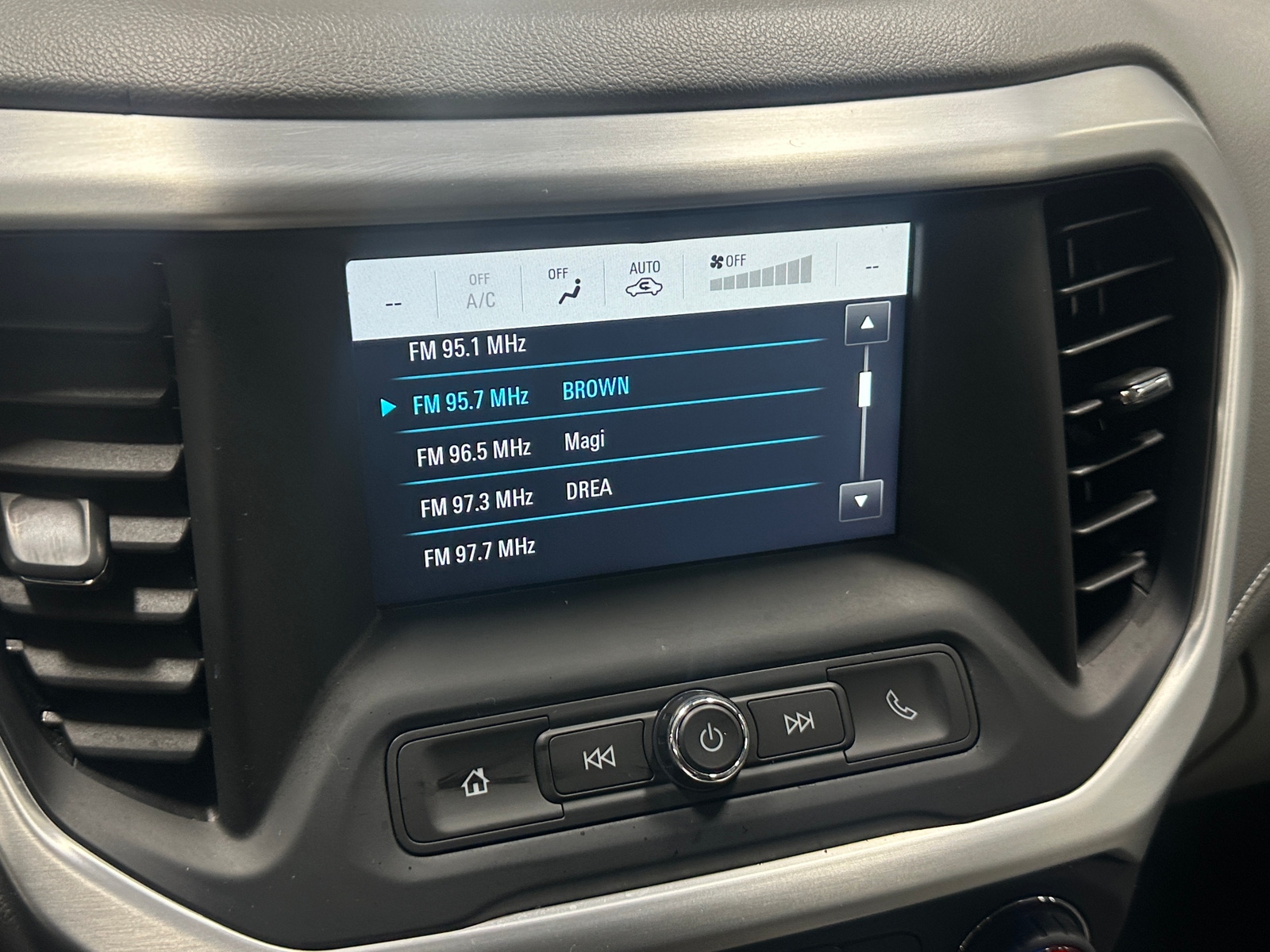Thumbnail: 2019 GMC Acadia - 4