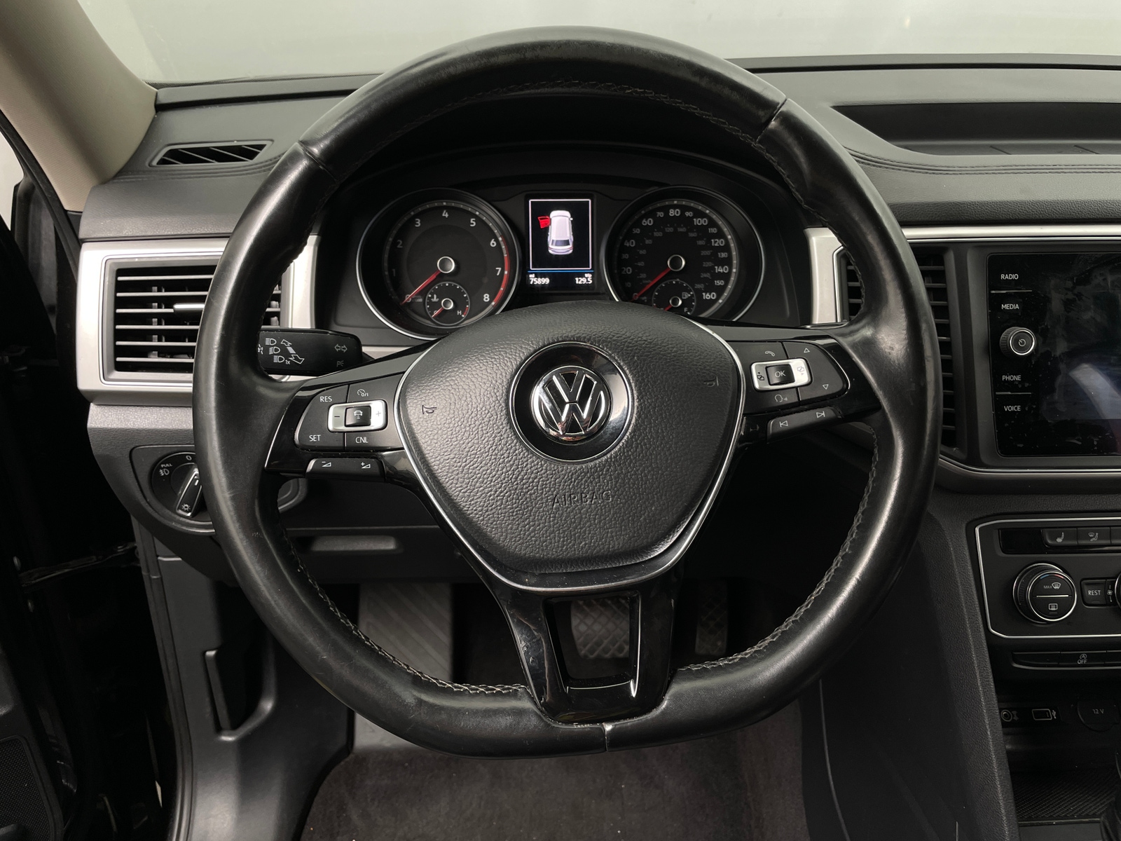 Thumbnail: 2018 Volkswagen Atlas - 4