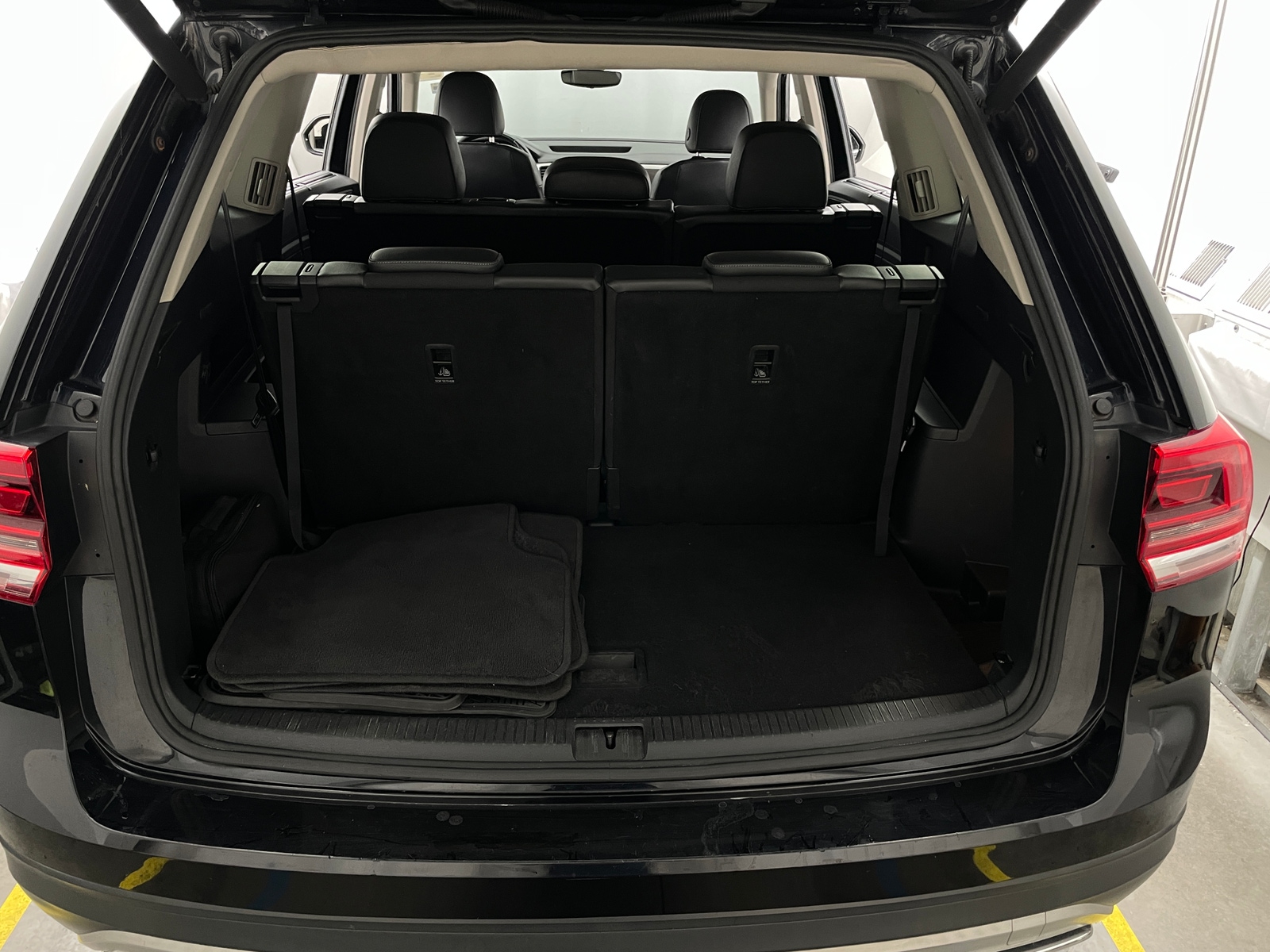 Thumbnail: 2018 Volkswagen Atlas - 6