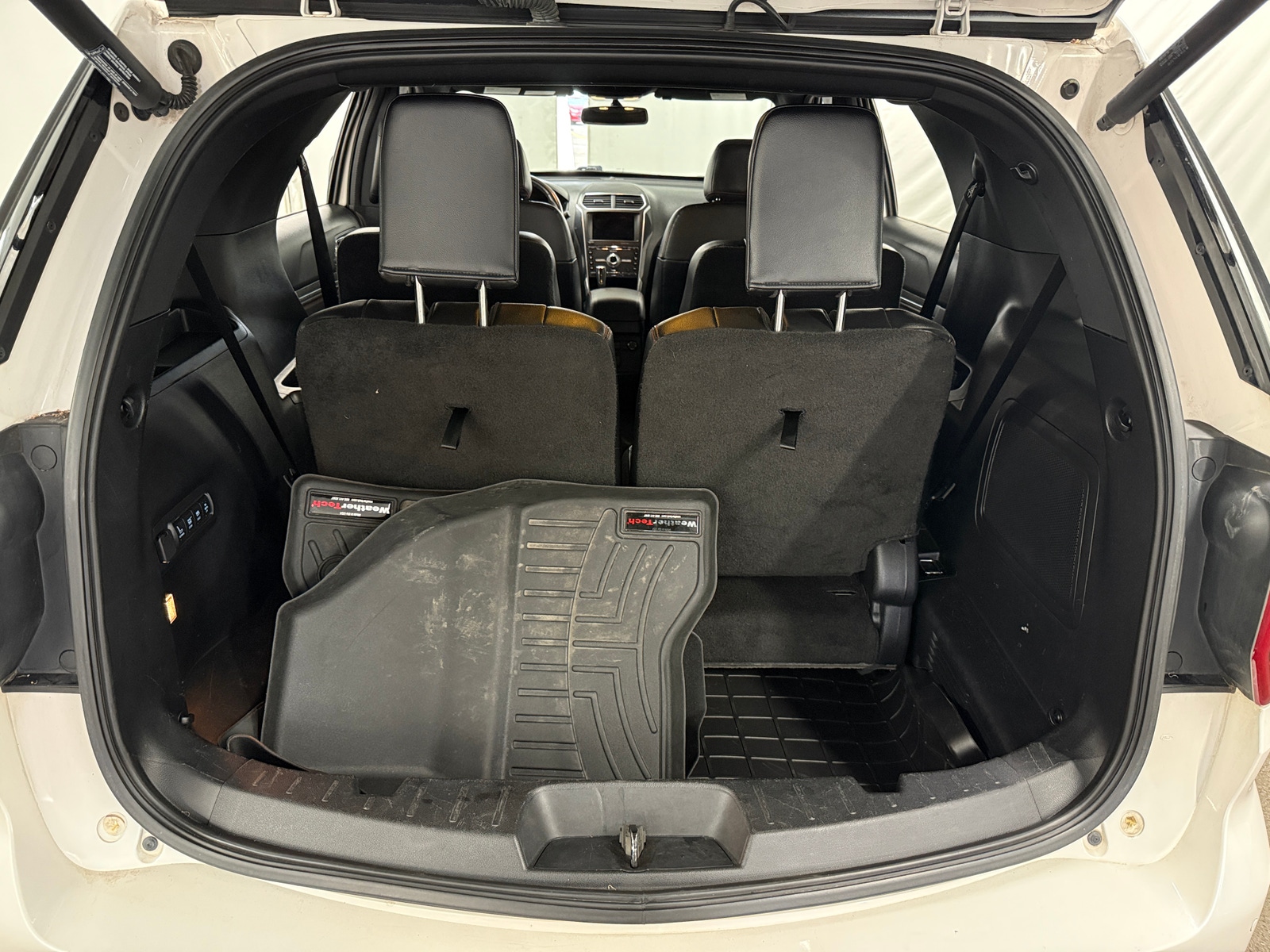 Thumbnail: 2016 Ford Explorer - 6