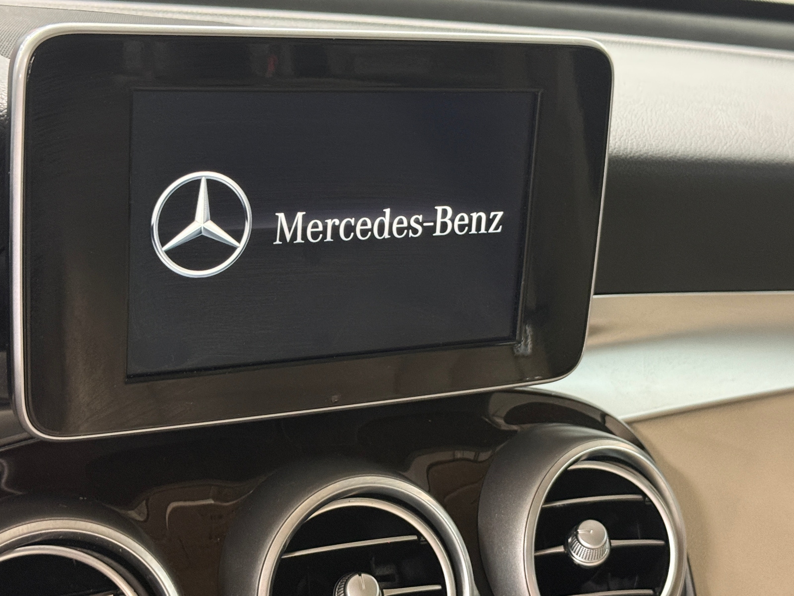 Thumbnail: 2018 Mercedes-Benz GLC - 3