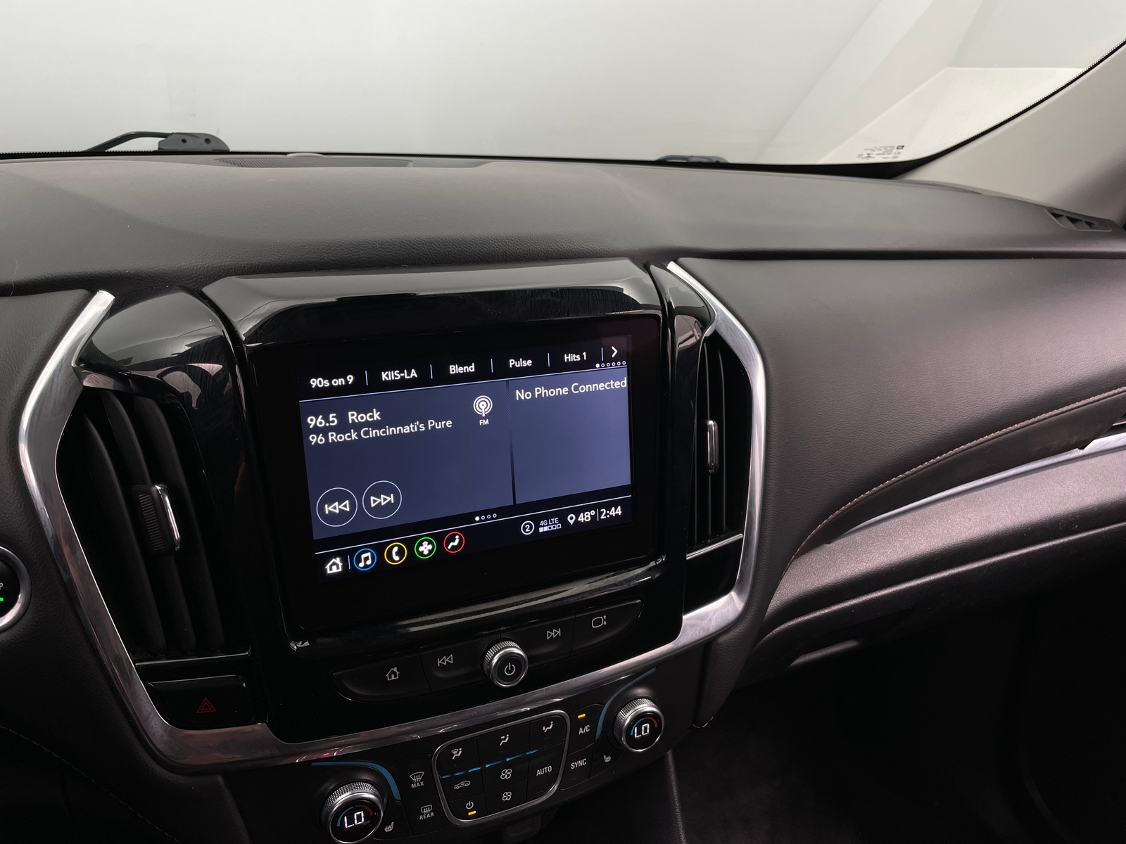 Thumbnail: 2020 Chevrolet Traverse - 4
