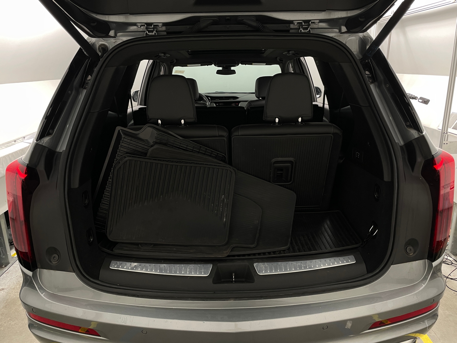 Thumbnail: 2024 Cadillac XT6 - 6