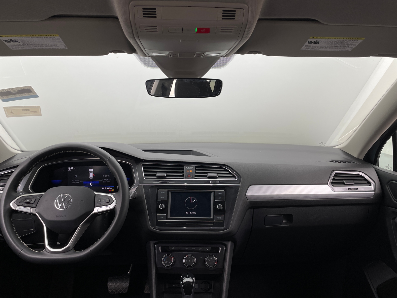 Thumbnail: 2023 Volkswagen Tiguan - 3