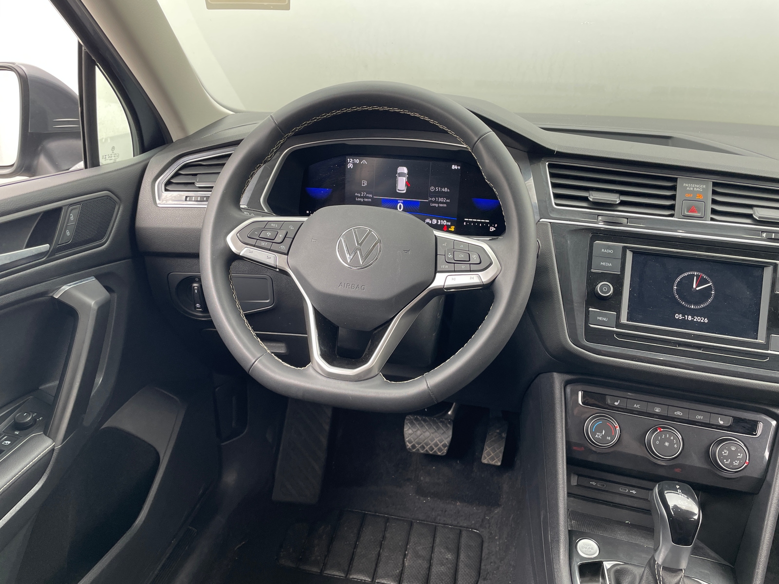 Thumbnail: 2023 Volkswagen Tiguan - 5