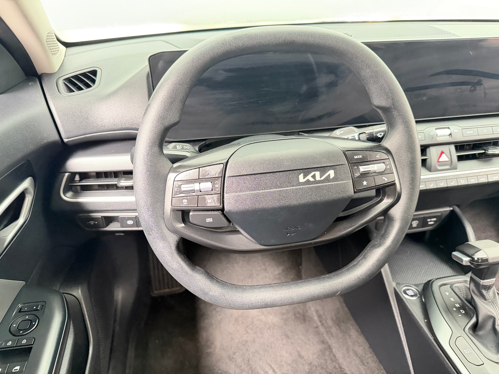 Thumbnail: 2025 Kia K4 - 5