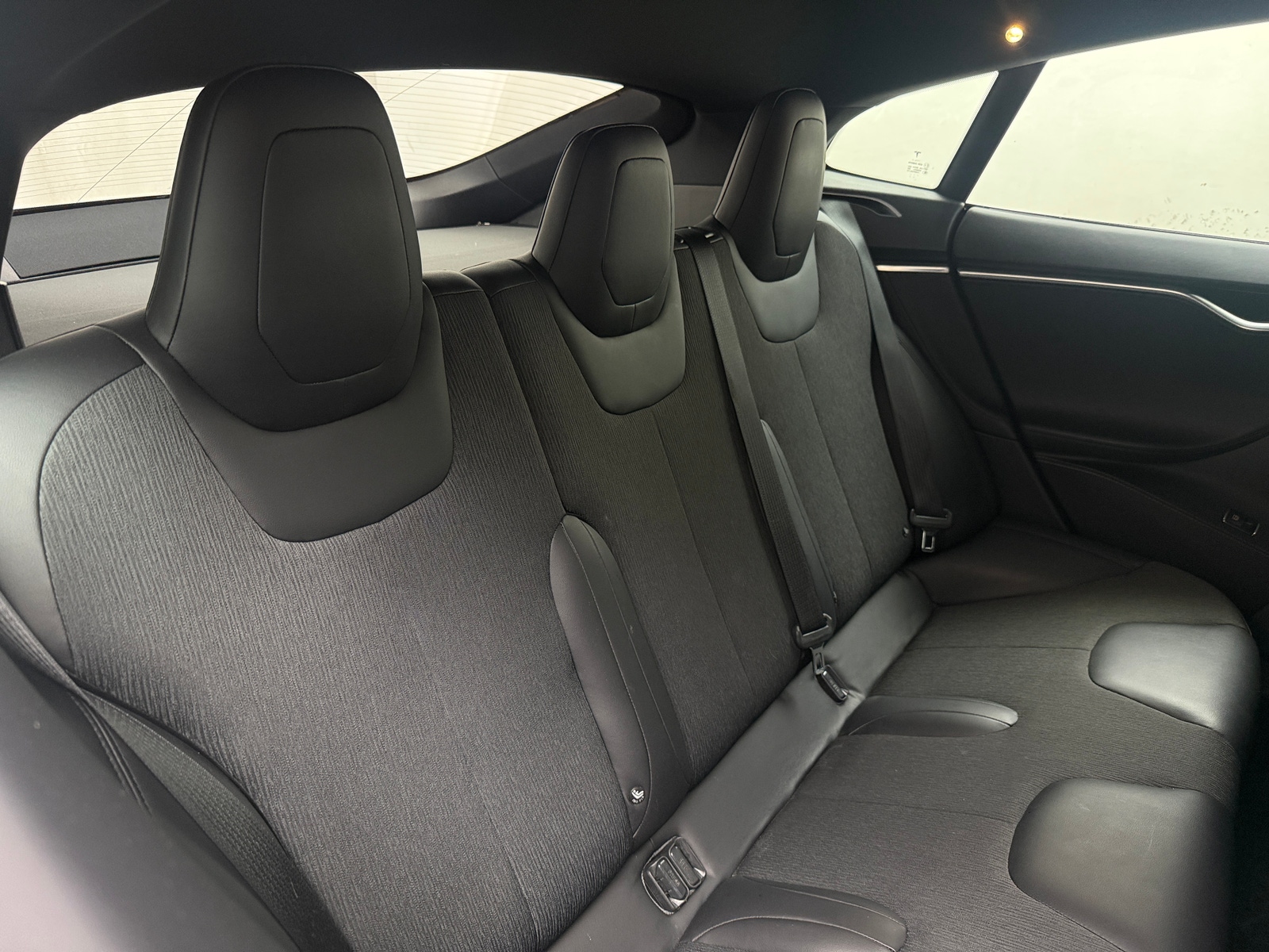 Thumbnail: 2017 Tesla Model S - 5