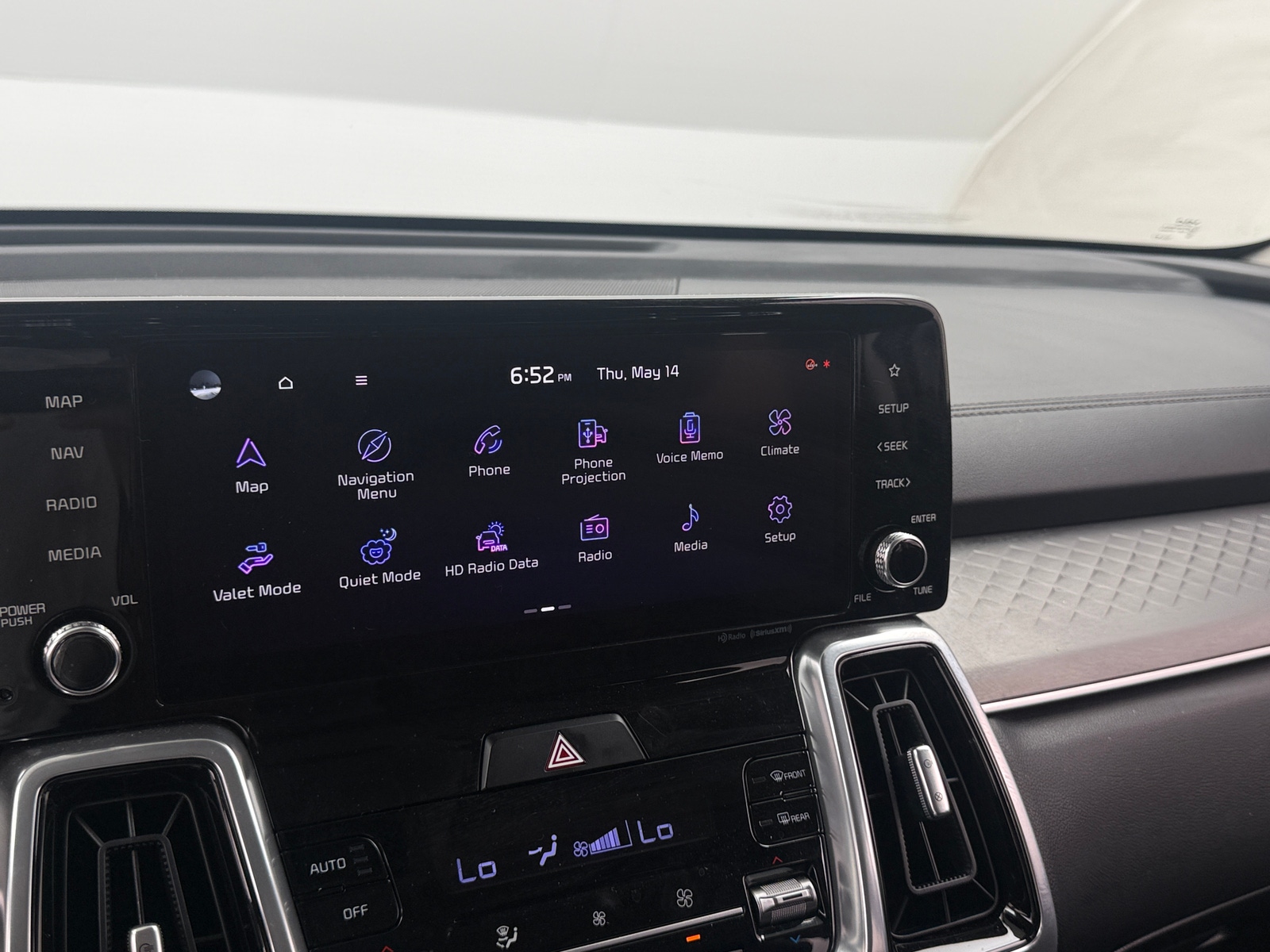 Thumbnail: 2023 Kia Sorento - 3