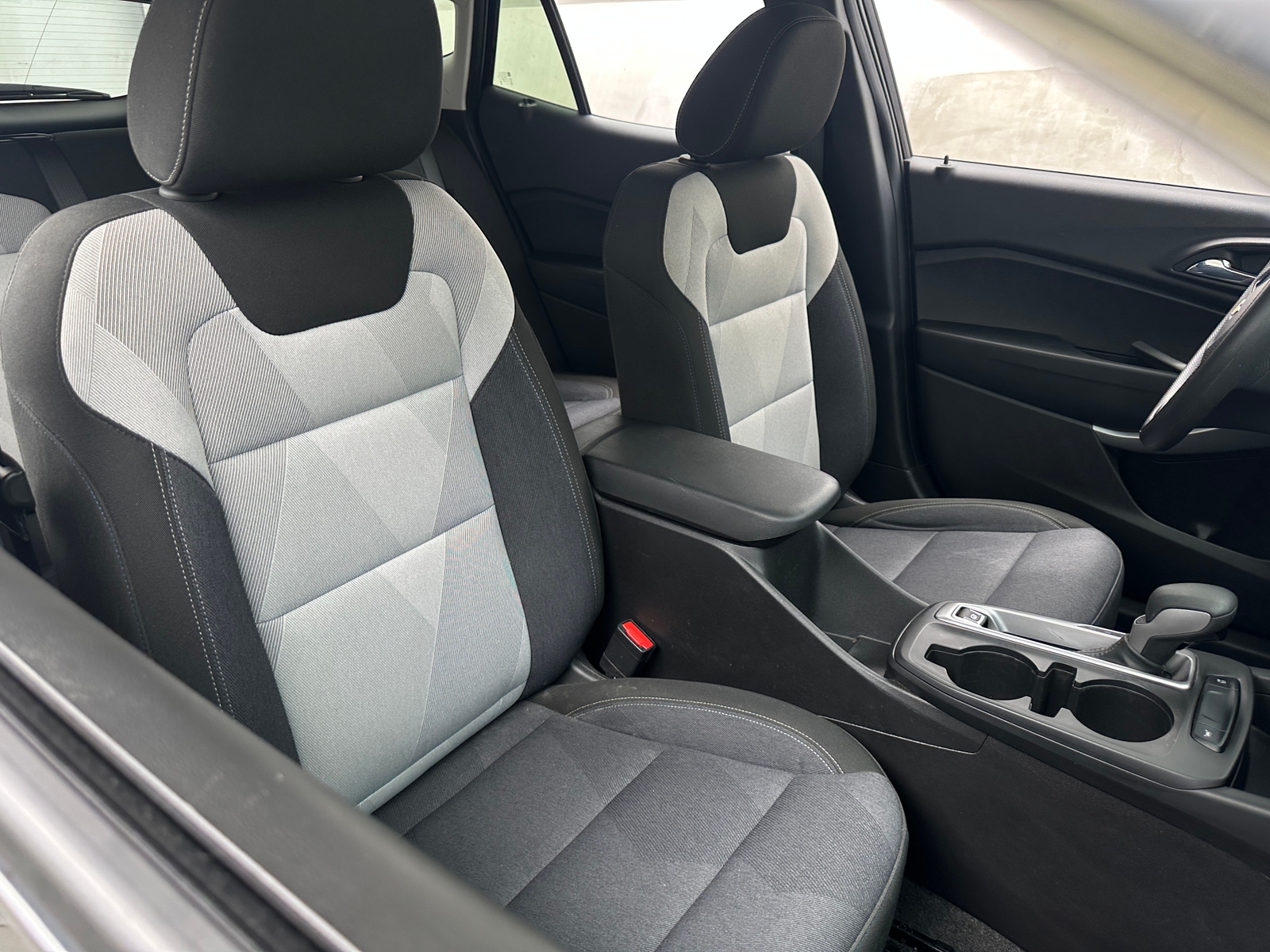 Thumbnail: 2025 Chevrolet Trax - 2