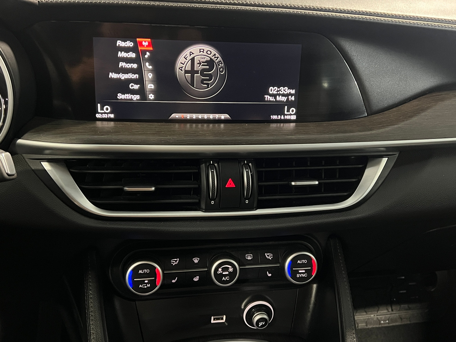 Thumbnail: 2018 Alfa Romeo Stelvio - 3