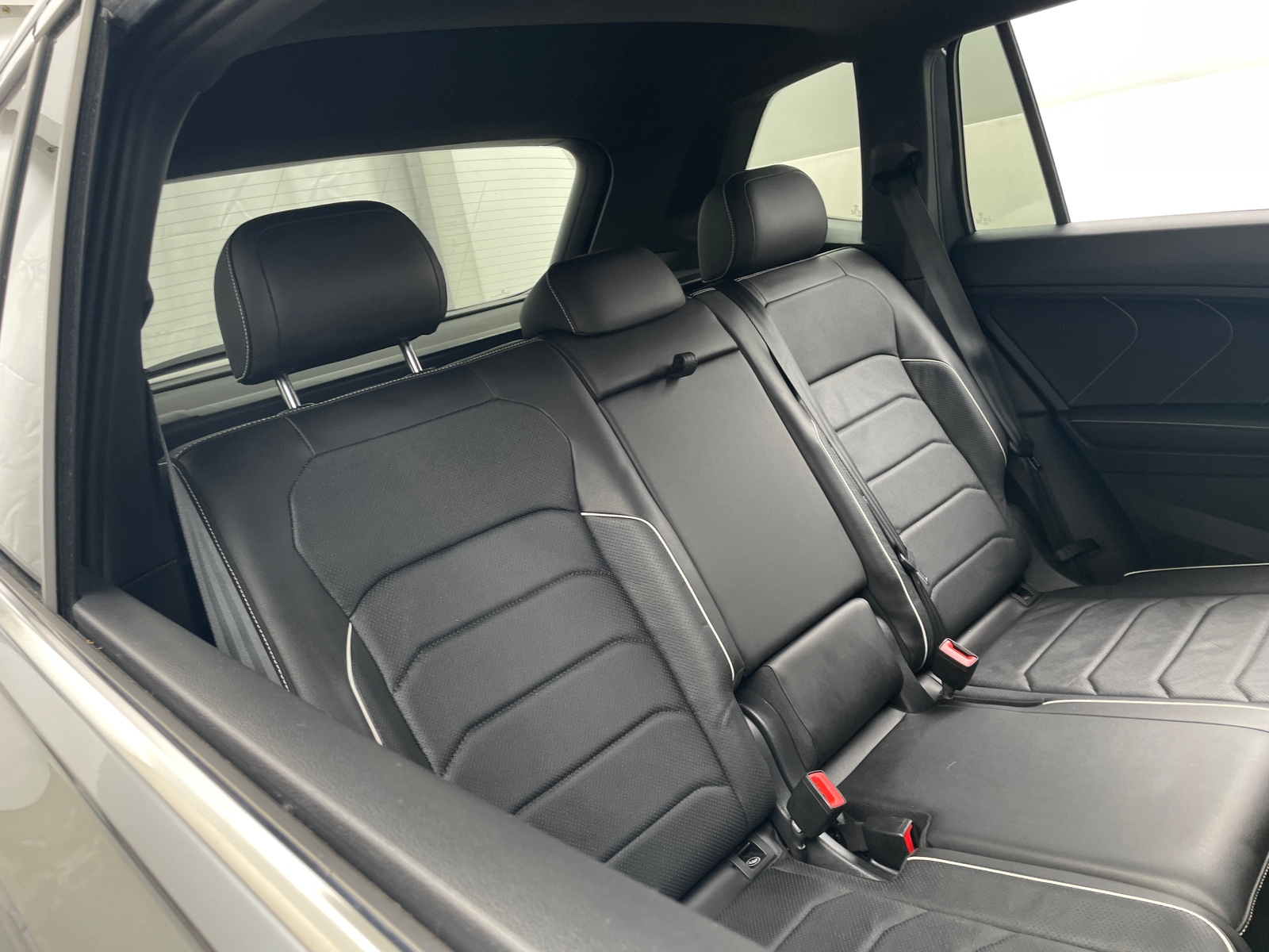 Thumbnail: 2023 Volkswagen Tiguan - 5