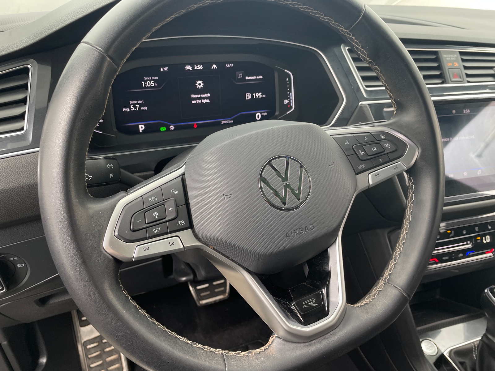 Thumbnail: 2023 Volkswagen Tiguan - 4