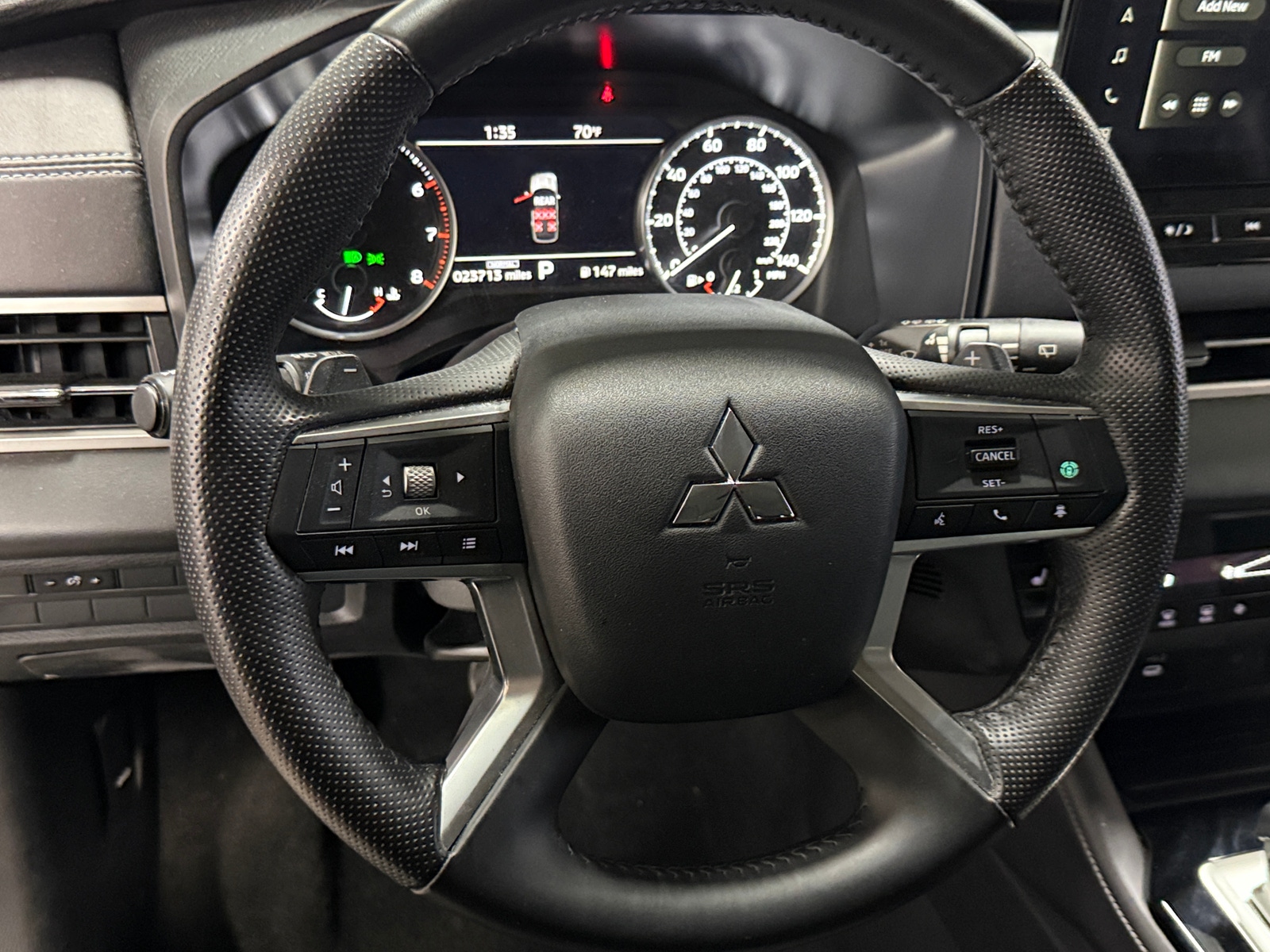 Thumbnail: 2025 Mitsubishi Outlander - 5