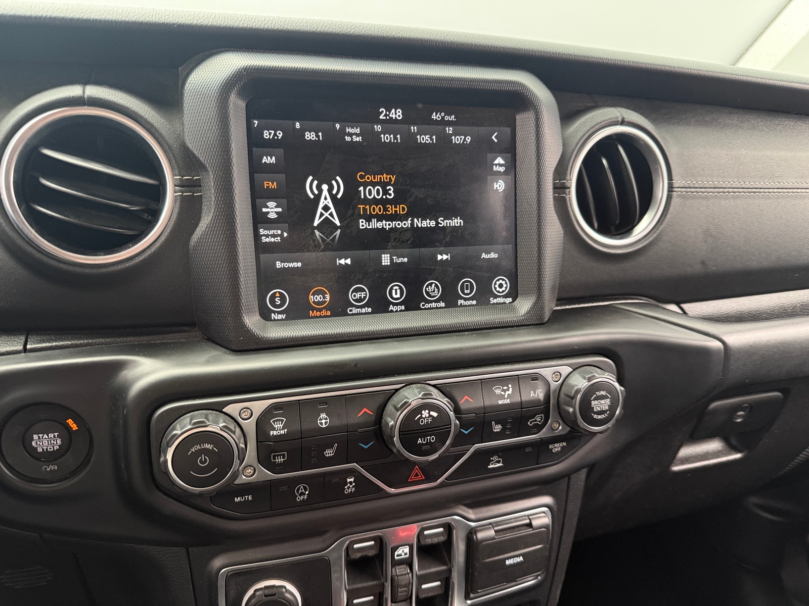 Thumbnail: 2020 Jeep Gladiator - 4