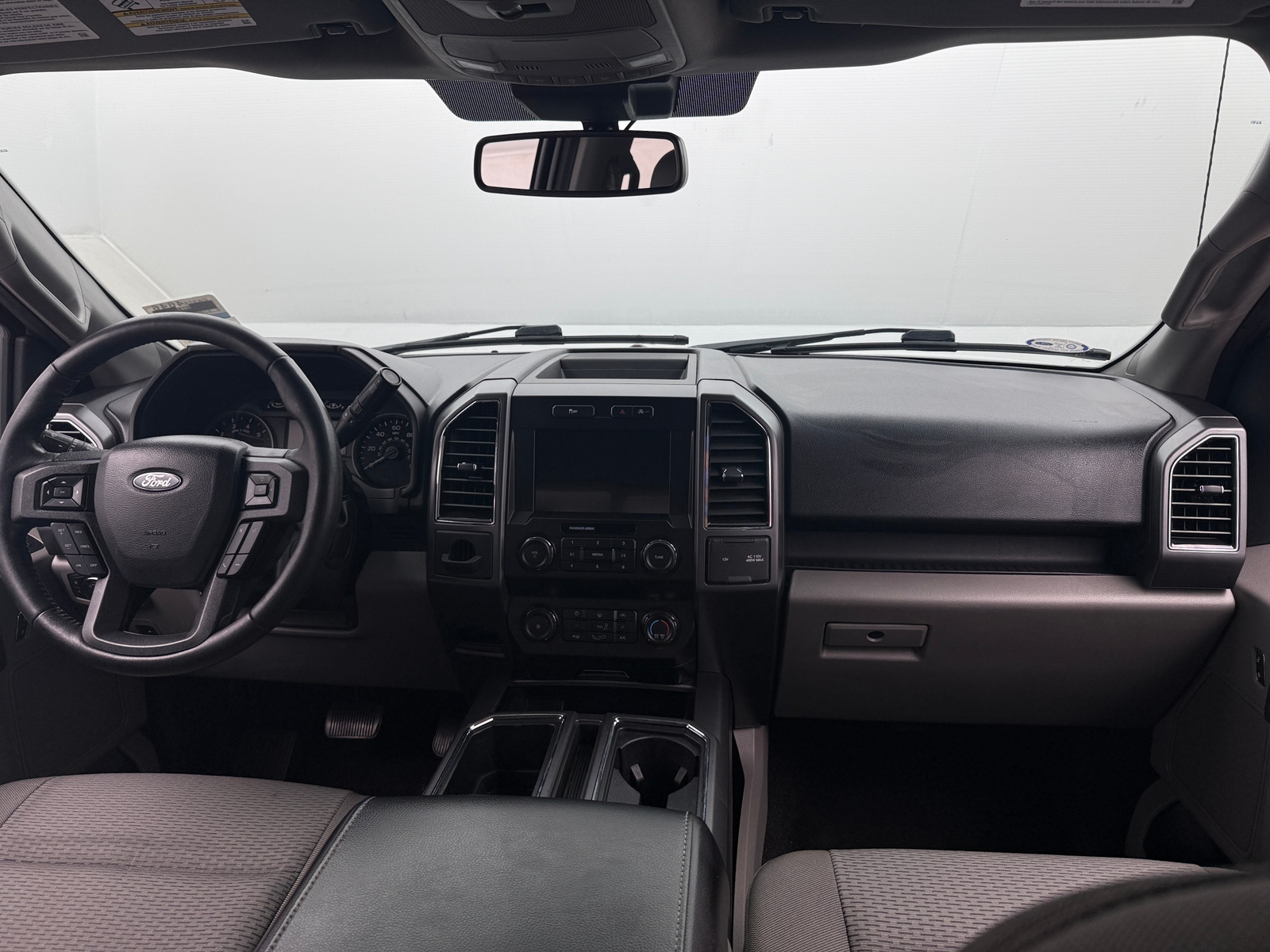 Thumbnail: 2019 Ford Econoline - 3