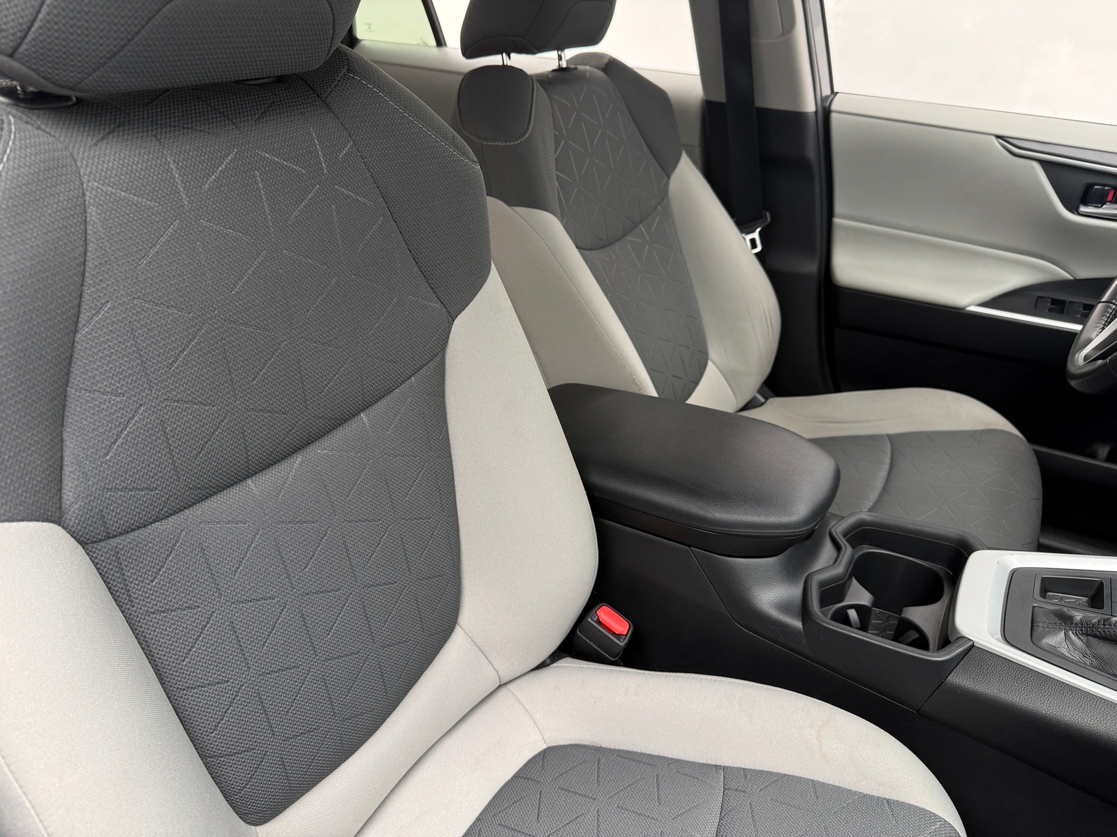 Thumbnail: 2020 Toyota RAV4 - 2