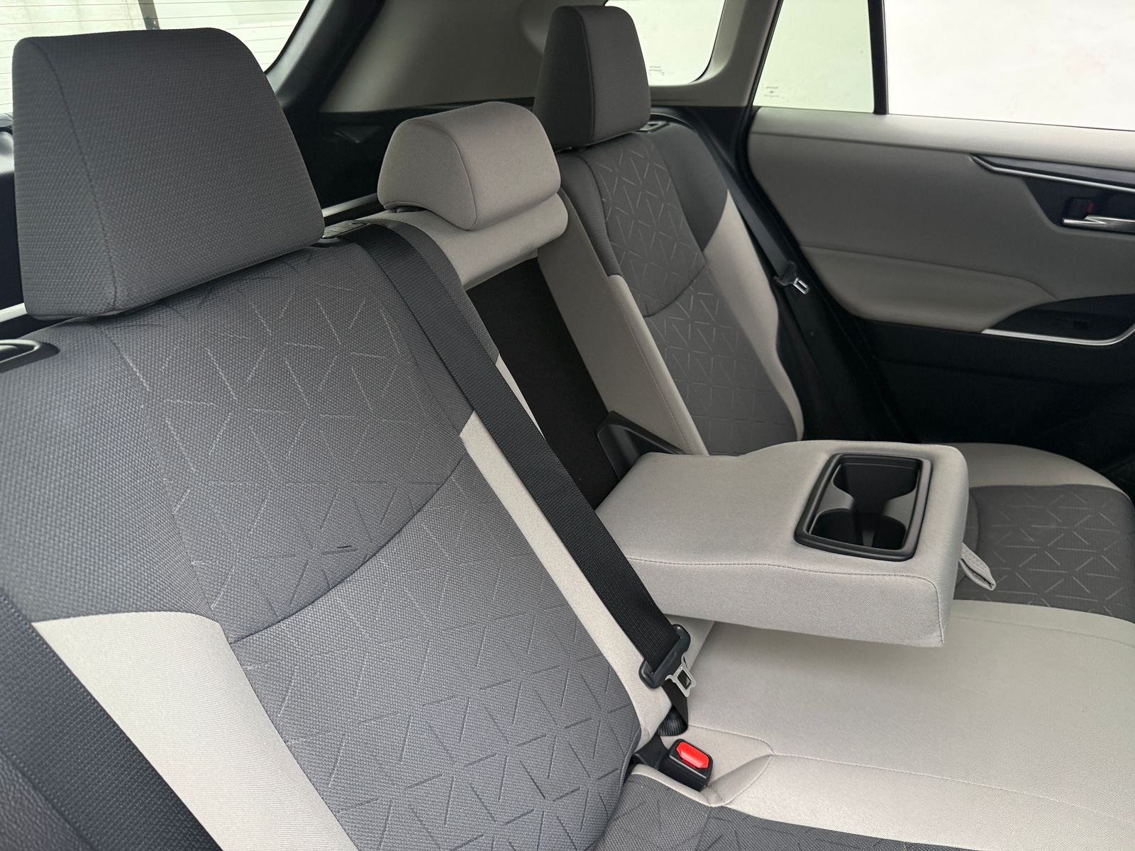 Thumbnail: 2020 Toyota RAV4 - 6