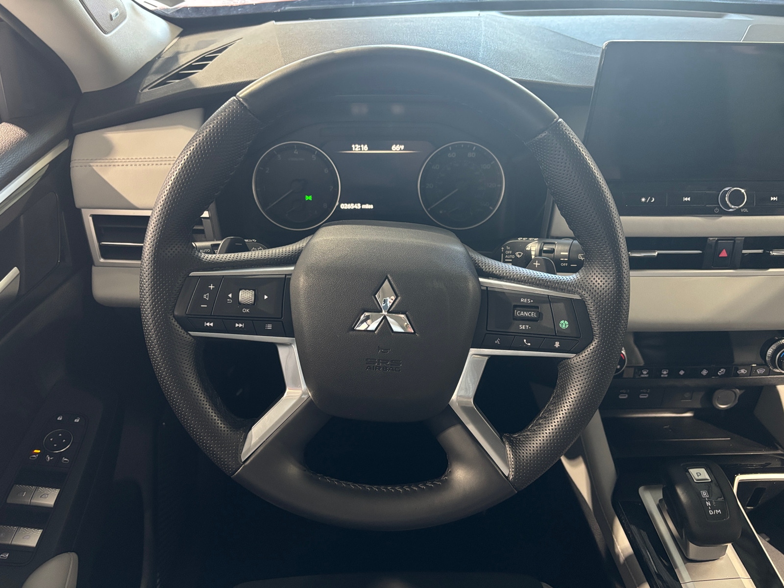 Thumbnail: 2025 Mitsubishi Outlander - 4