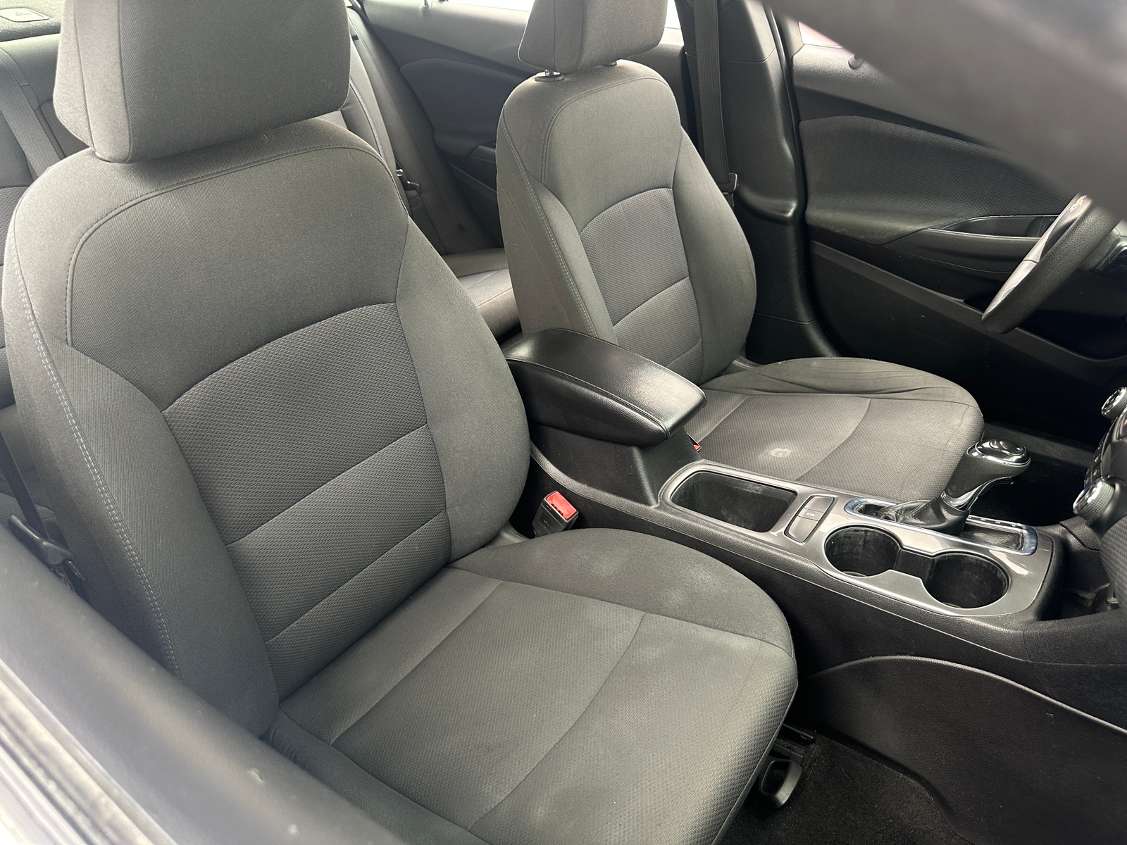 Thumbnail: 2018 Chevrolet Cruze - 2