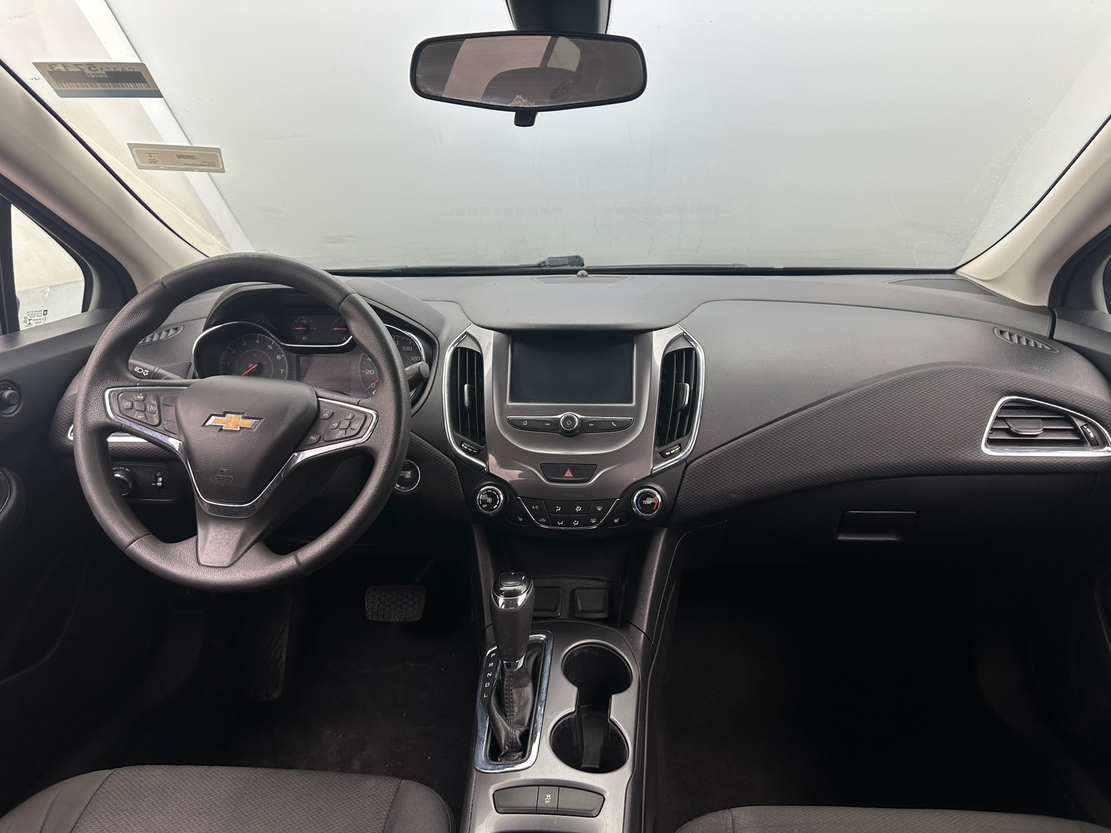 Thumbnail: 2018 Chevrolet Cruze - 3