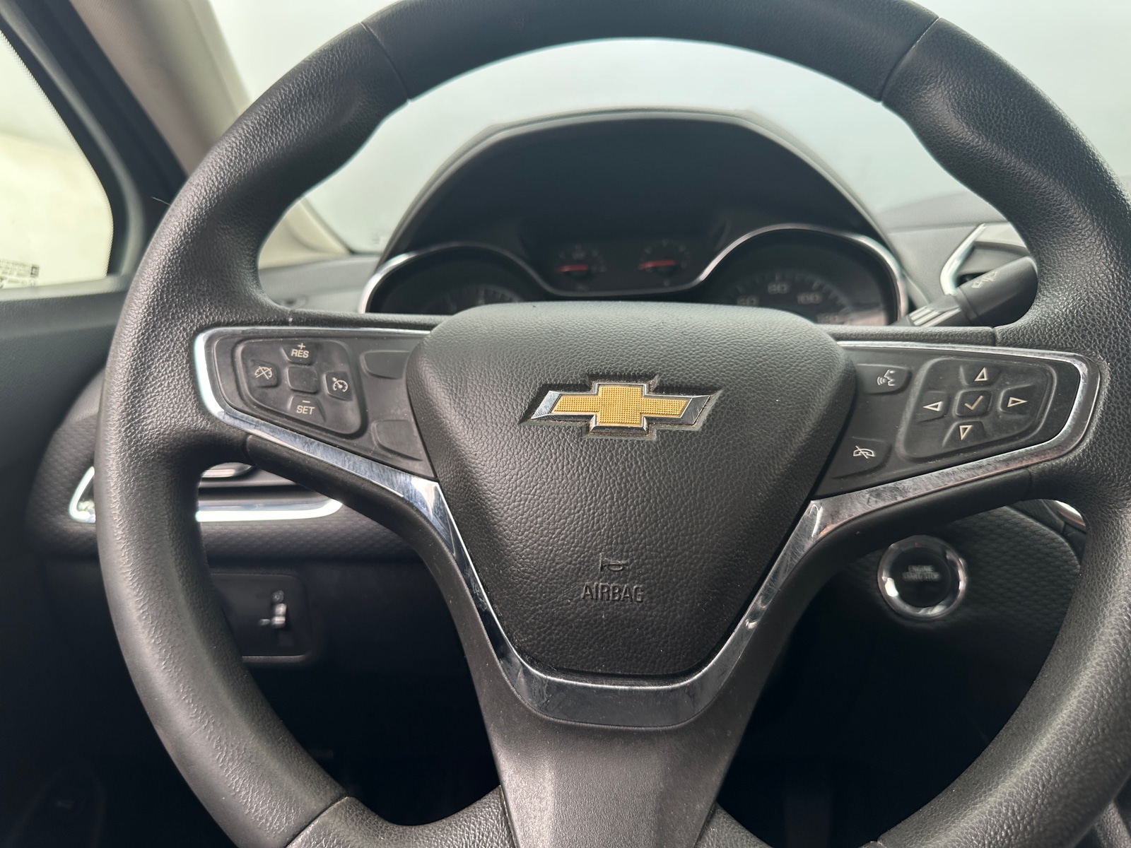 Thumbnail: 2018 Chevrolet Cruze - 5