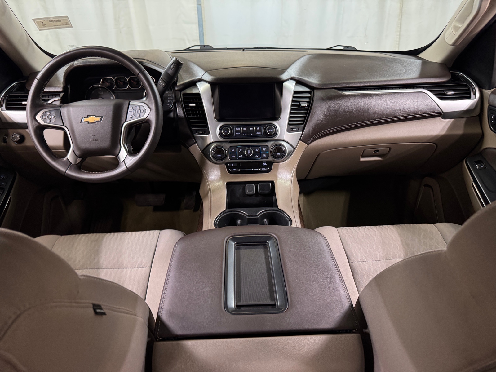 Thumbnail: 2017 Chevrolet Tahoe - 3