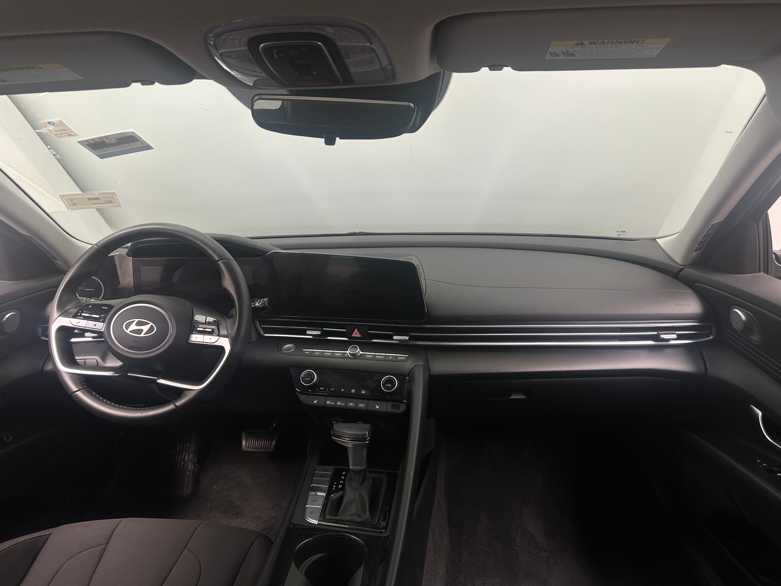 Thumbnail: 2024 Hyundai Elantra - 3