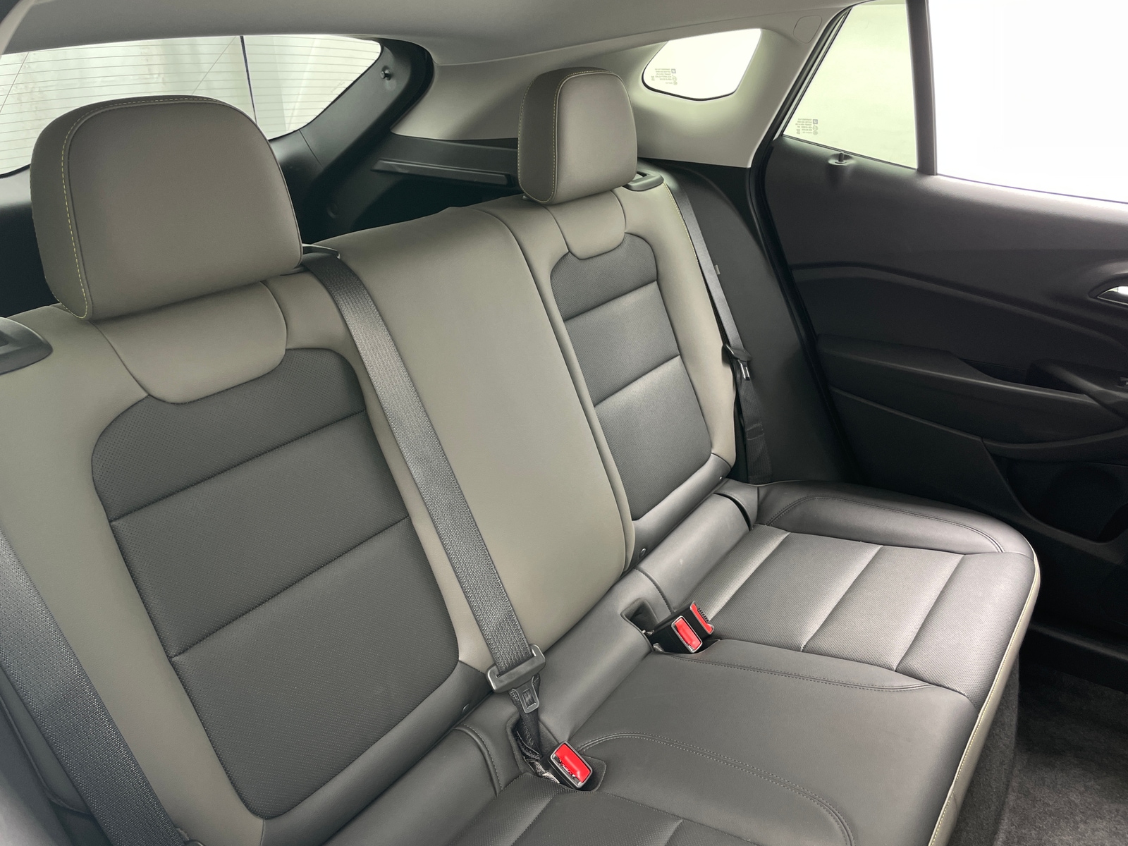 Thumbnail: 2025 Chevrolet Trax - 5