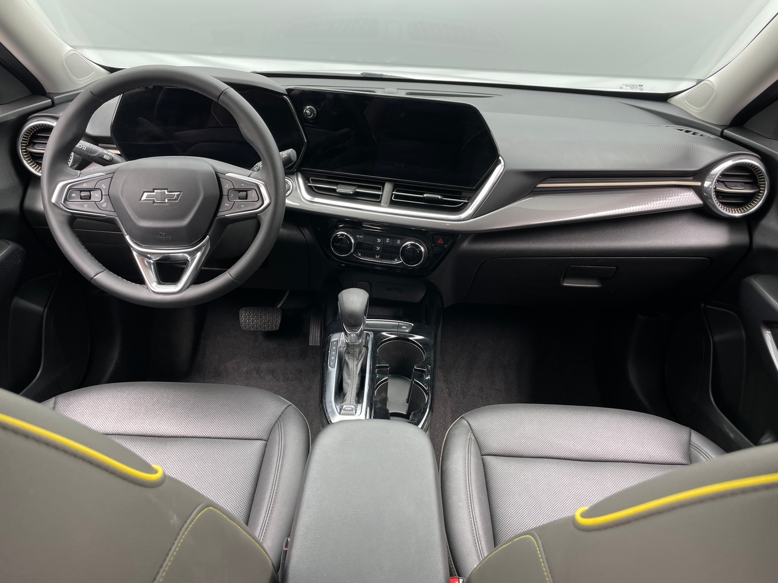 Thumbnail: 2025 Chevrolet Trax - 2