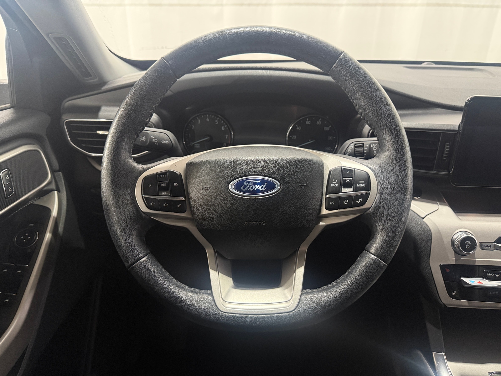 Thumbnail: 2024 Ford Explorer - 5