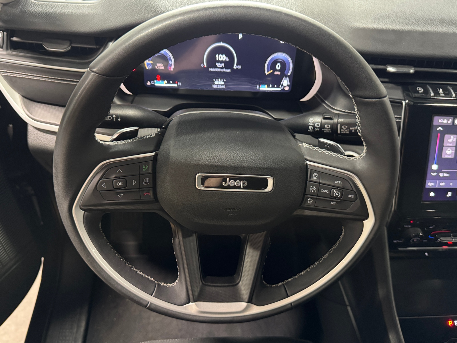 Thumbnail: 2023 Jeep Grand Cherokee - 5